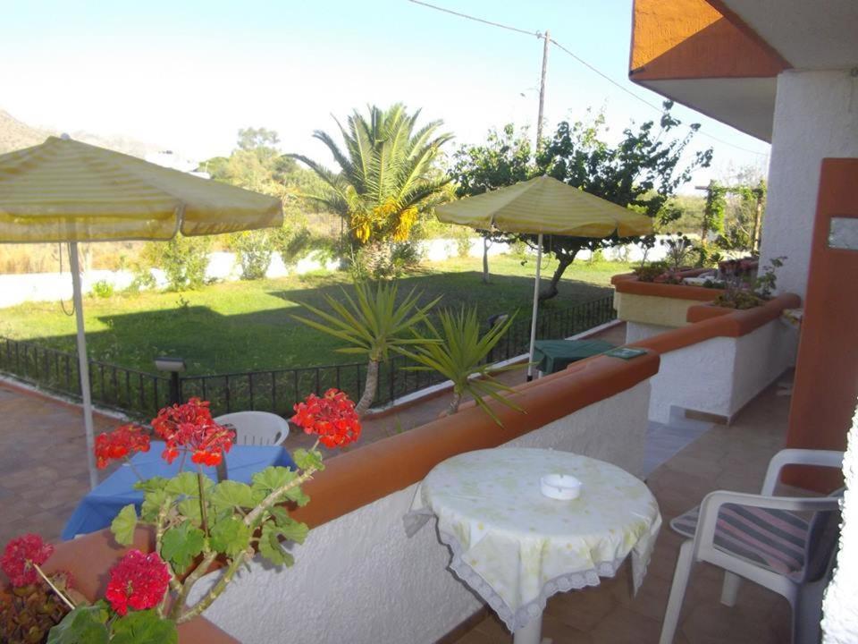 Daydream Hill Hotel Stavros  Exterior photo